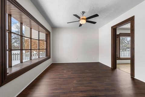 Tiny photo for 3044 LOUISE Street, Rockford, IL 61103 (MLS # 12530435)