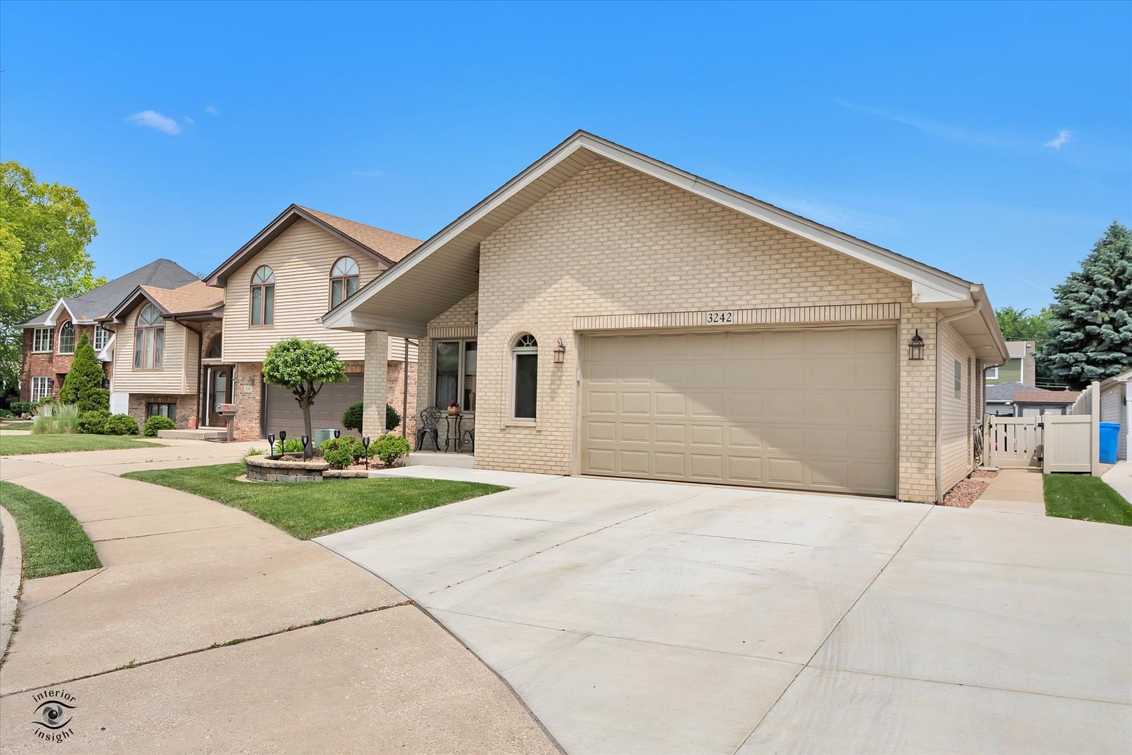 3242 W 108th Place