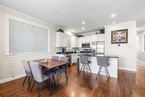 Tiny photo for 3035 N Racine Avenue #1, Chicago, IL 60657 (MLS # 12593479)