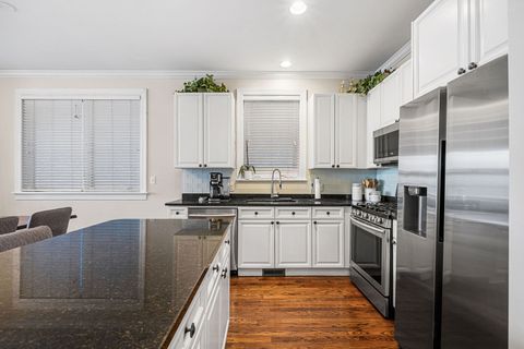 Tiny photo for 3035 N Racine Avenue #1, Chicago, IL 60657 (MLS # 12593479)