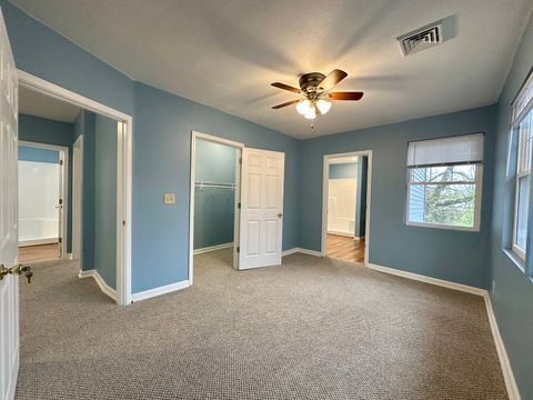 Tiny photo for 212 E Jefferson Street, Clinton, IL 61727 (MLS # 12452280)