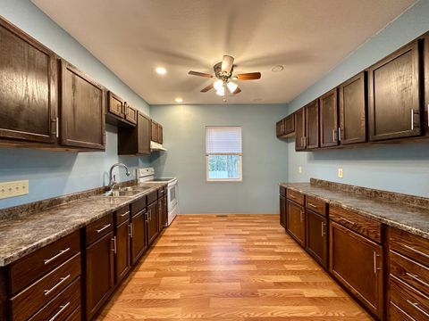 Tiny photo for 212 E Jefferson Street, Clinton, IL 61727 (MLS # 12452280)