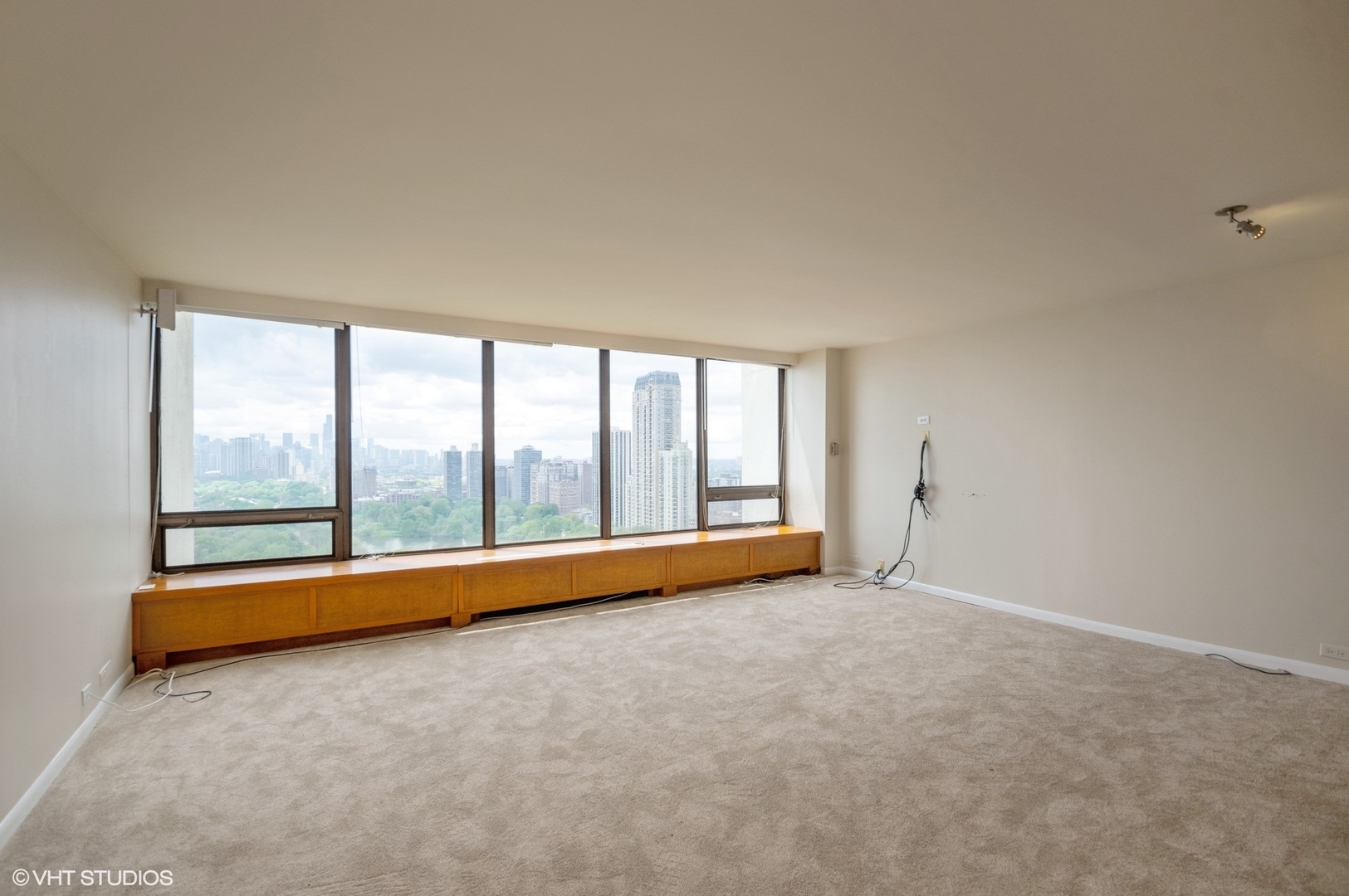 2800 N LAKE SHORE Drive 2804