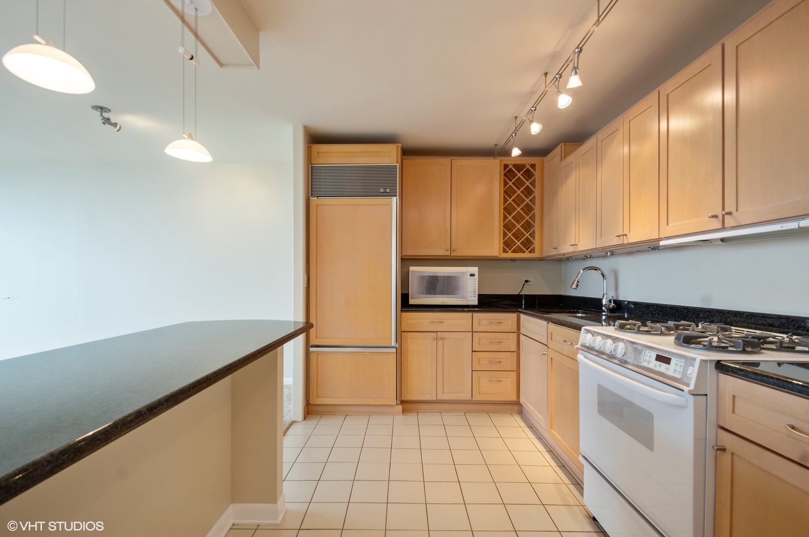 2800 N LAKE SHORE Drive 2804