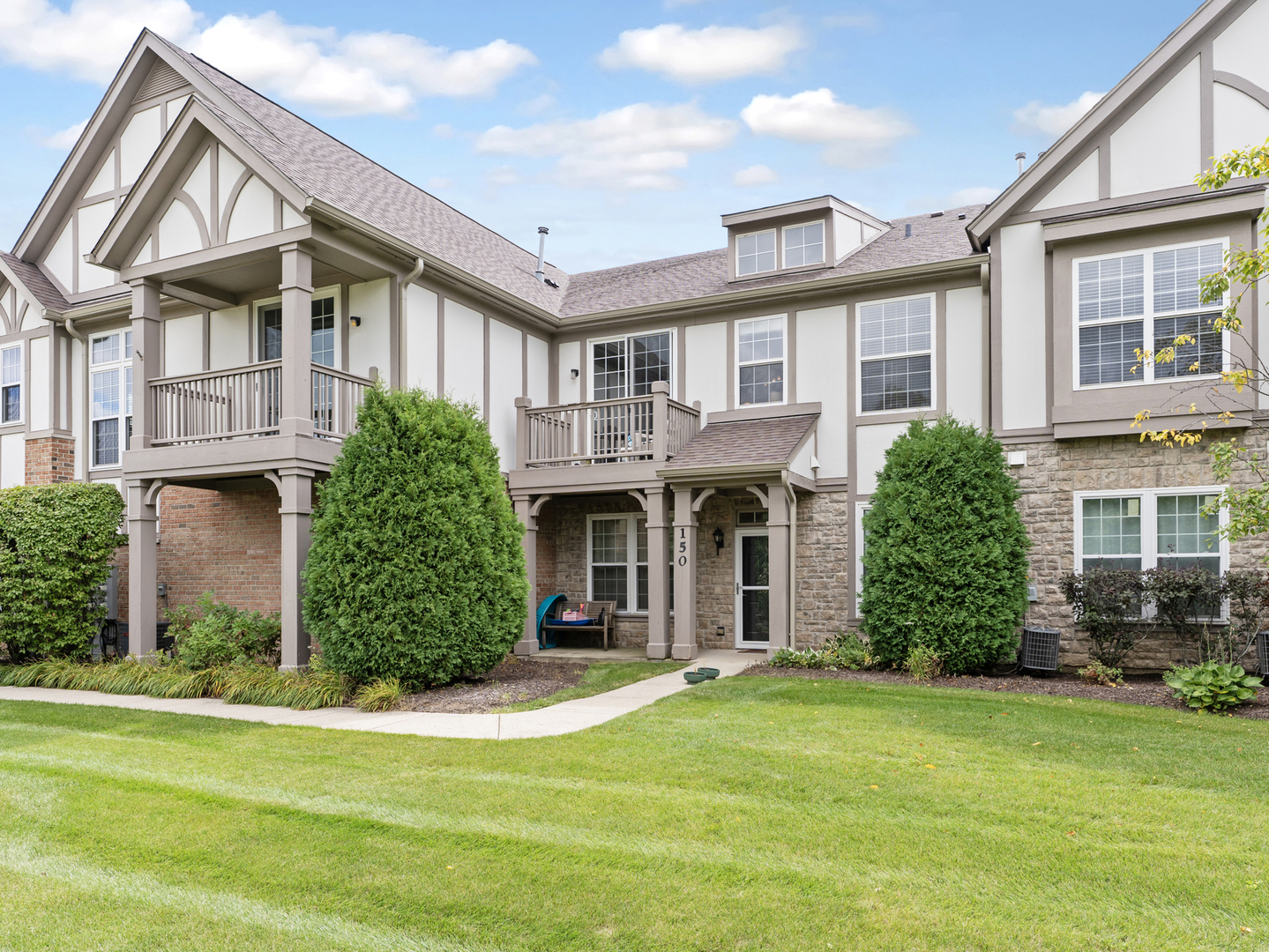880 June Terrace 270