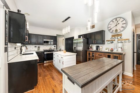 Tiny photo for 24246 W White Oak Drive, Plainfield, IL 60585 (MLS # 12460934)