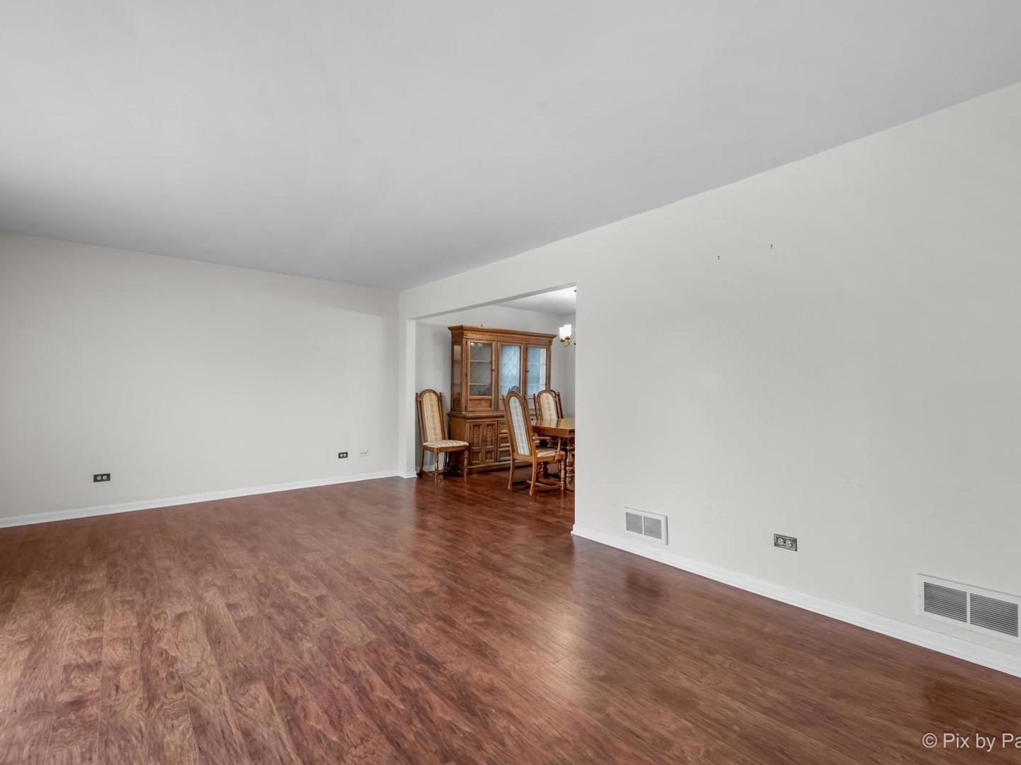 1809 W Locust Lane