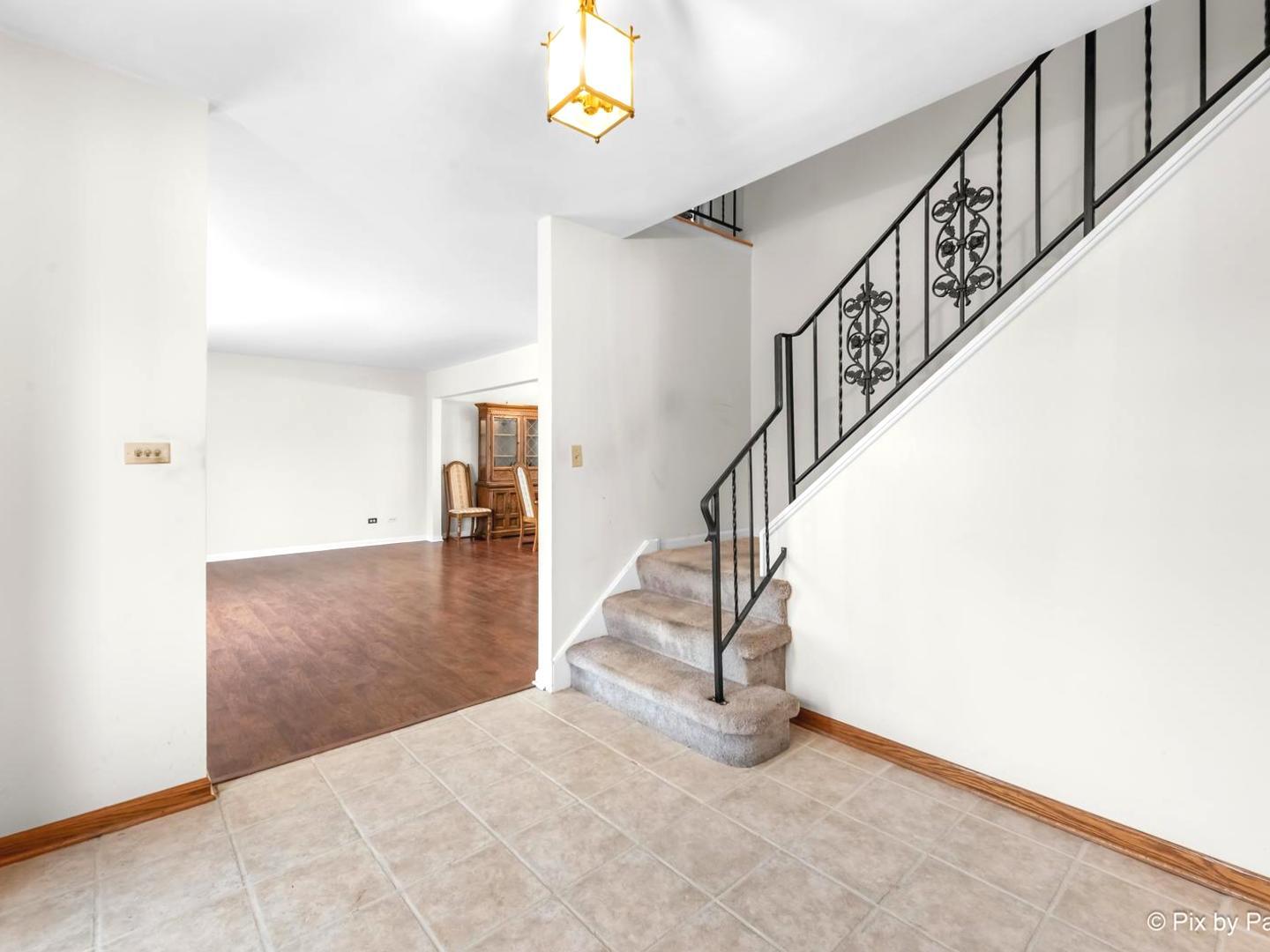 1809 W Locust Lane