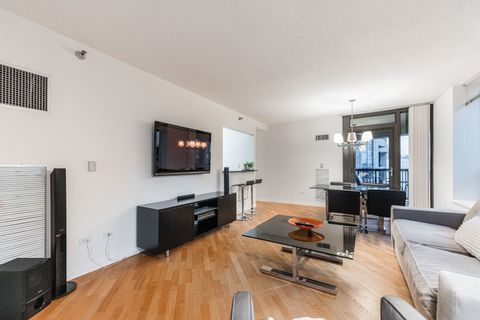 Tiny photo for 400 N LaSalle Street #1404, Chicago, IL 60654 (MLS # 12439753)