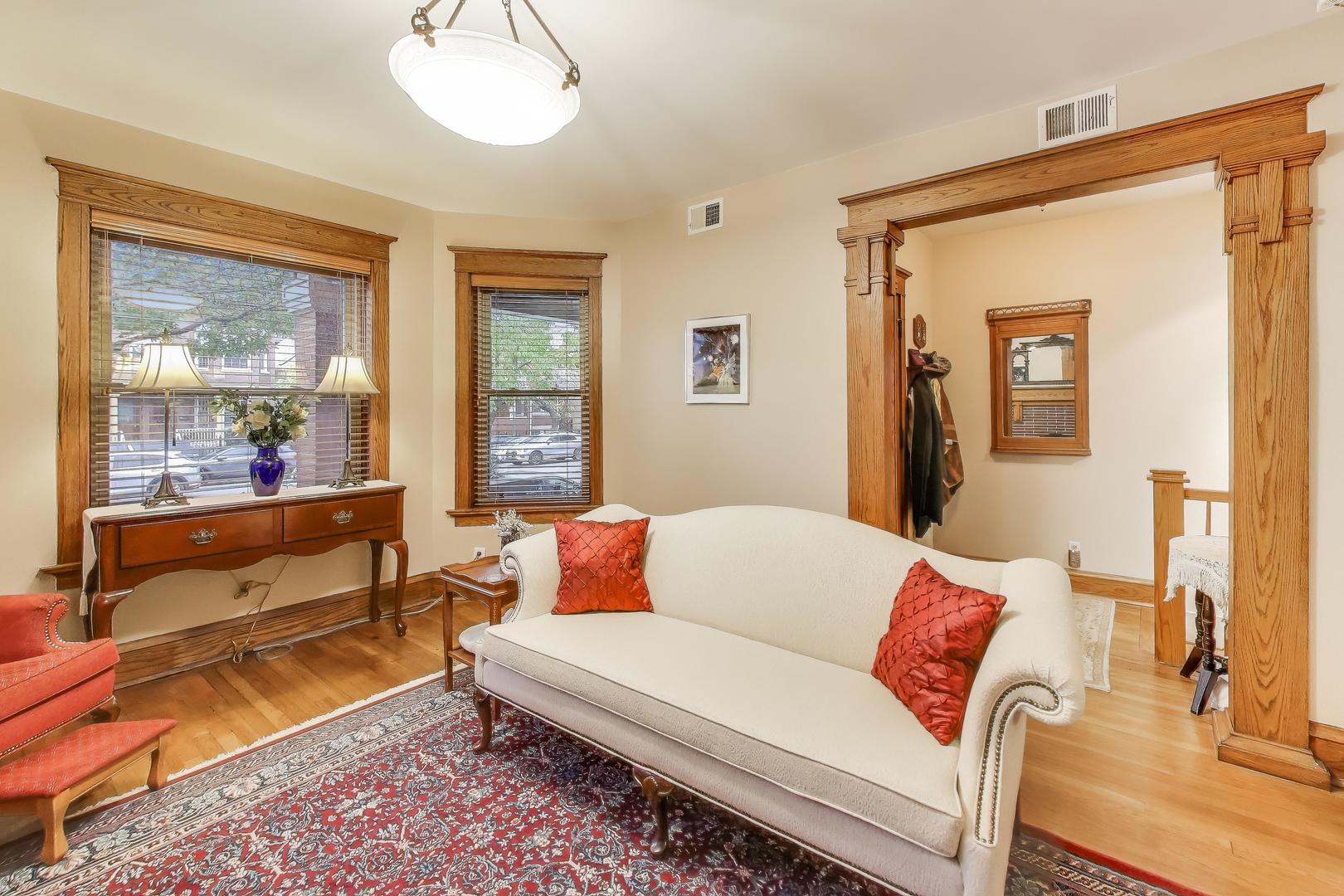 5148 N Ashland Avenue 1