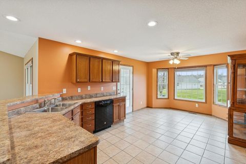 Tiny photo for 1710 Mackin Drive, Dewitt, IA 52742 (MLS # 100000616)