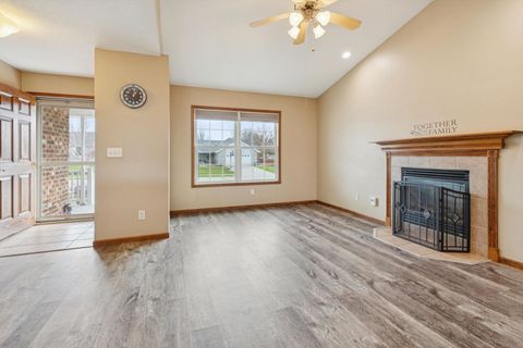 Tiny photo for 1710 Mackin Drive, Dewitt, IA 52742 (MLS # 100000616)