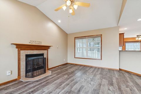 Tiny photo for 1710 Mackin Drive, Dewitt, IA 52742 (MLS # 100000616)