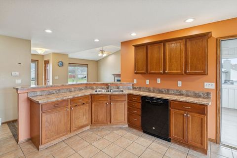 Tiny photo for 1710 Mackin Drive, Dewitt, IA 52742 (MLS # 100000616)