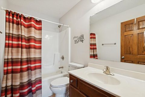 Tiny photo for 1710 Mackin Drive, Dewitt, IA 52742 (MLS # 100000616)