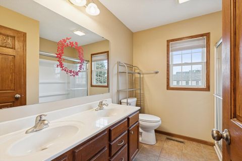 Tiny photo for 1710 Mackin Drive, Dewitt, IA 52742 (MLS # 100000616)