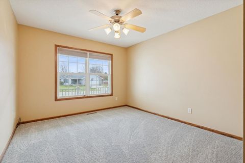 Tiny photo for 1710 Mackin Drive, Dewitt, IA 52742 (MLS # 100000616)