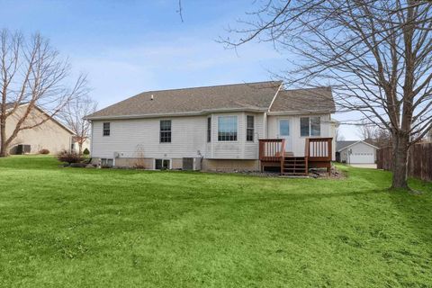 Tiny photo for 1710 Mackin Drive, Dewitt, IA 52742 (MLS # 100000616)