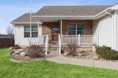 Tiny photo for 1710 Mackin Drive, Dewitt, IA 52742 (MLS # 100000616)