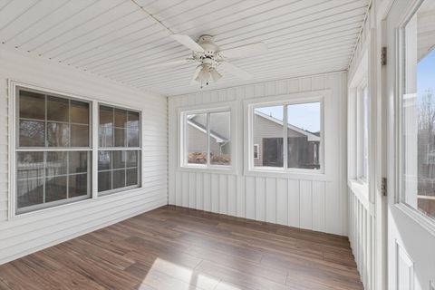 Tiny photo for 1710 Mackin Drive, Dewitt, IA 52742 (MLS # 100000616)