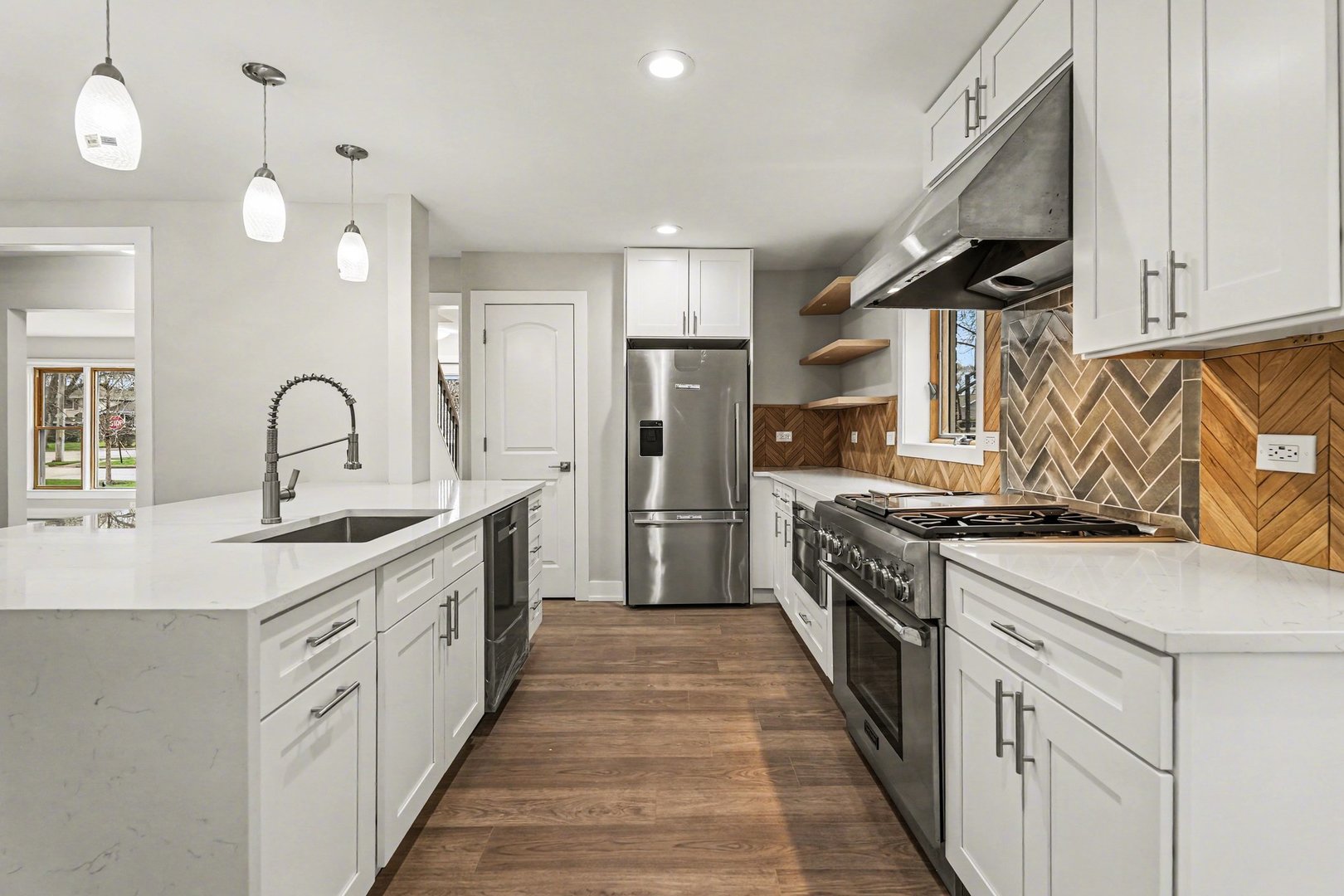 538 N Broadway Avenue