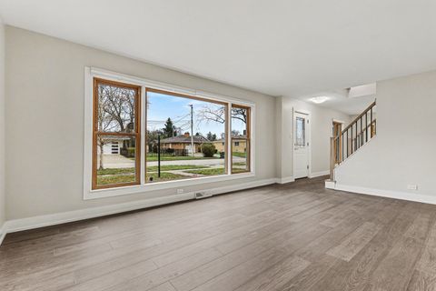 Tiny photo for 538 N Broadway Avenue, Park Ridge, IL 60068 (MLS # 12612752)