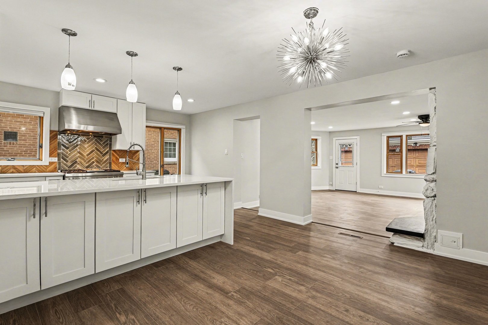 538 N Broadway Avenue