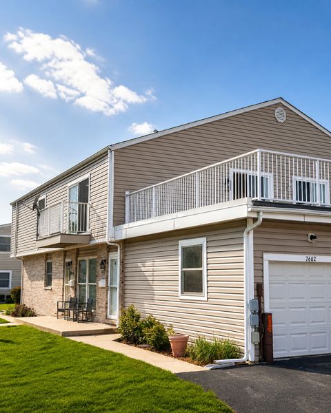 Photo of Tinley Park, IL 60477 (MLS # 12634377)