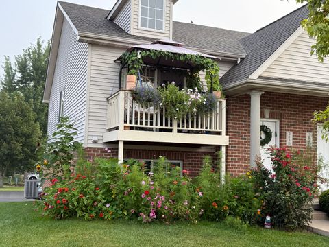 Photo of 283 Par Five Drive #D, DeKalb, IL 60115 (MLS # 12480514)