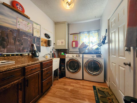 Tiny photo for 208 E Oak Street, Carbondale, IL 62901 (MLS # 12742897)