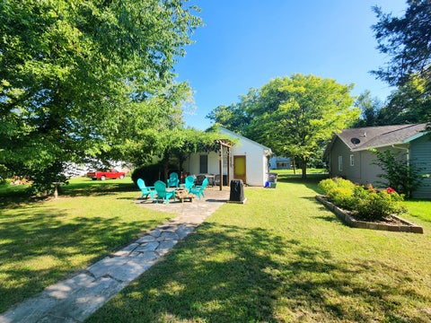 Tiny photo for 208 E Oak Street, Carbondale, IL 62901 (MLS # 12742897)