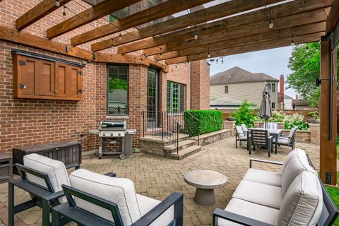 Tiny photo for 704 S Washington Street, Elmhurst, IL 60126 (MLS # 12423839)