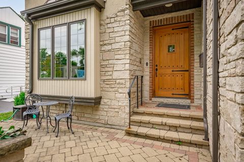 Tiny photo for 704 S Washington Street, Elmhurst, IL 60126 (MLS # 12423839)