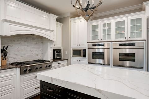 Tiny photo for 704 S Washington Street, Elmhurst, IL 60126 (MLS # 12423839)