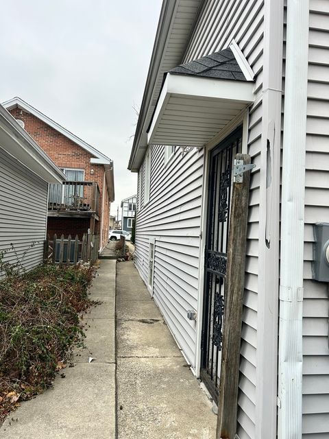 A home in Harwood Heights