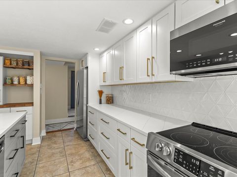 Tiny photo for 5159 Coachlite Trail, Loves Park, IL 61111 (MLS # 12616358)