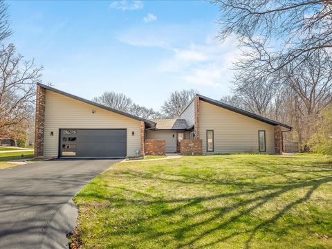 Photo of 5159 Coachlite Trail, Loves Park, IL 61111 (MLS # 12616358)