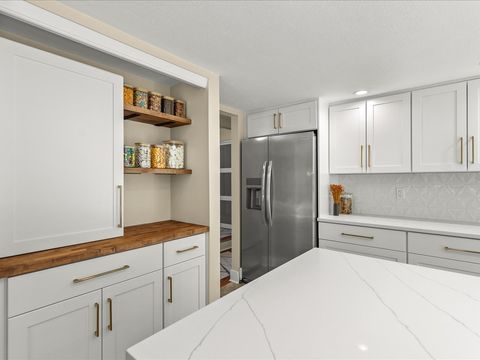 Tiny photo for 5159 Coachlite Trail, Loves Park, IL 61111 (MLS # 12616358)