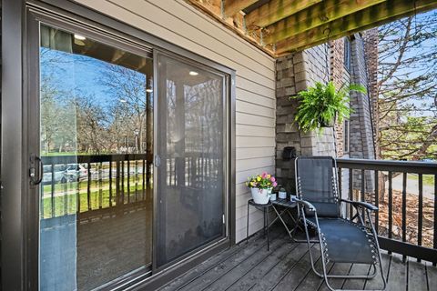 Tiny photo for 1484 Stonebridge Circle #B6, Wheaton, IL 60189 (MLS # 12606752)