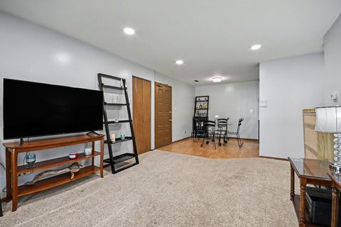 Tiny photo for 1484 Stonebridge Circle #B6, Wheaton, IL 60189 (MLS # 12606752)