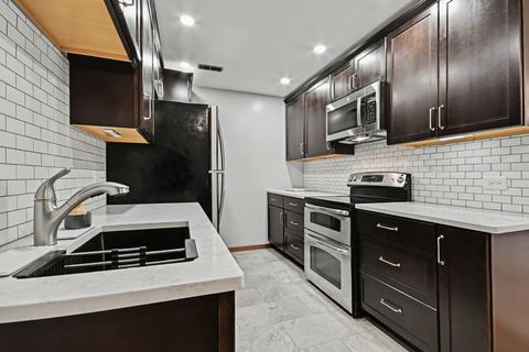 Tiny photo for 1484 Stonebridge Circle #B6, Wheaton, IL 60189 (MLS # 12606752)