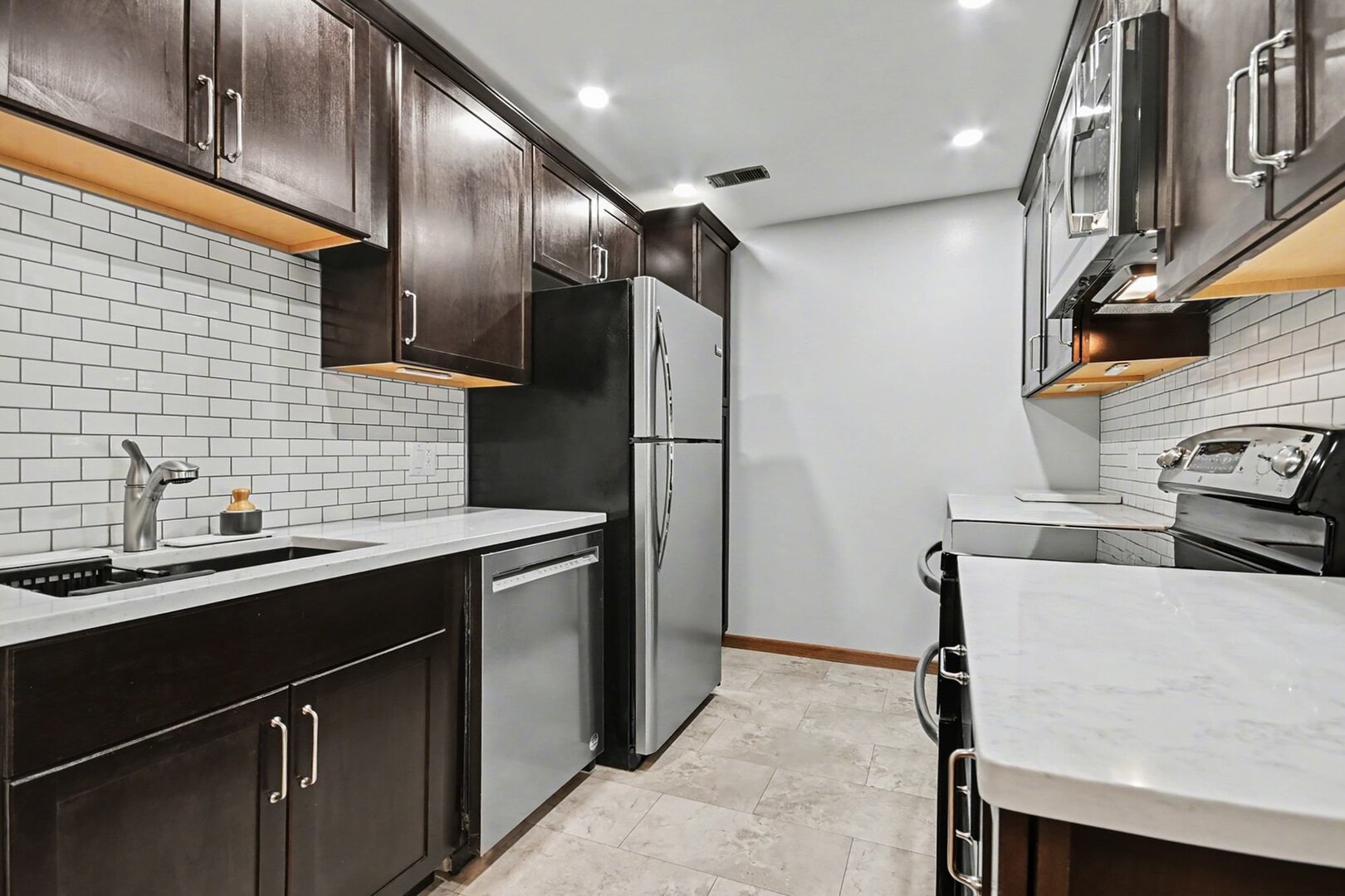 1484 Stonebridge Circle B6