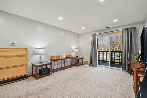 Tiny photo for 1484 Stonebridge Circle #B6, Wheaton, IL 60189 (MLS # 12606752)