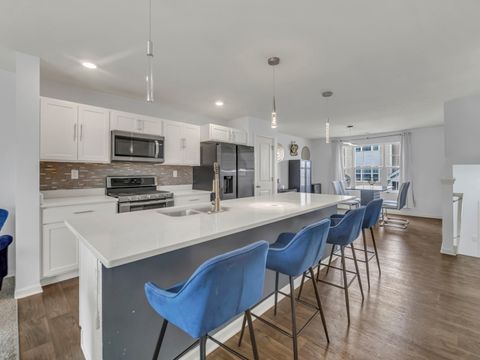 Tiny photo for 2151 Sassafras Way #B, Wonder Lake, IL 60097 (MLS # 12634971)