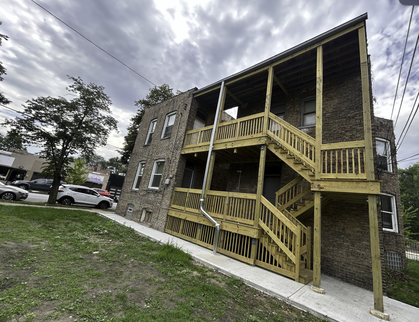 7459 S Champlain Avenue