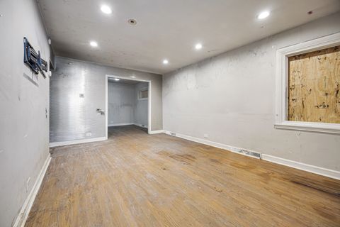 Tiny photo for 742 Bellwood Avenue, Bellwood, IL 60104 (MLS # 12618717)