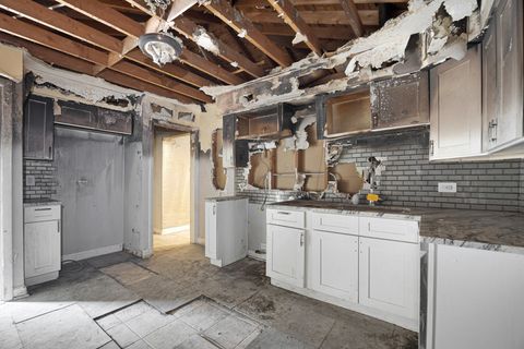 Tiny photo for 742 Bellwood Avenue, Bellwood, IL 60104 (MLS # 12618717)