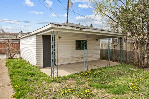 Tiny photo for 742 Bellwood Avenue, Bellwood, IL 60104 (MLS # 12618717)