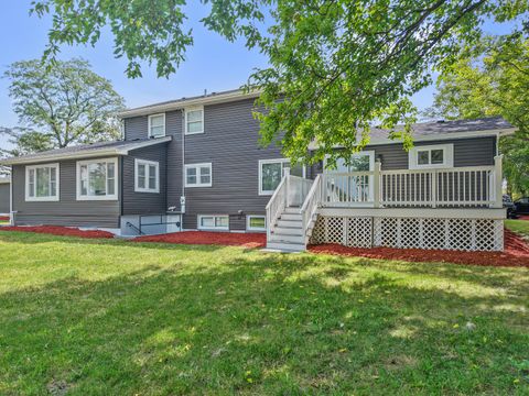 Tiny photo for 106 E 22nd Street, Lombard, IL 60148 (MLS # 12471256)