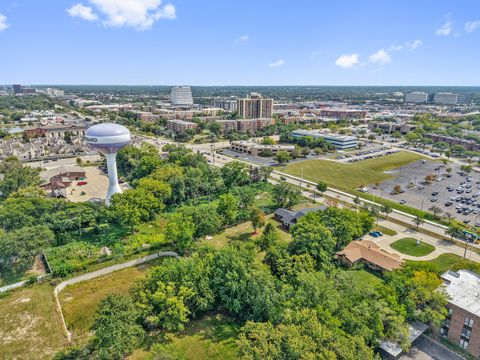 Tiny photo for 106 E 22nd Street, Lombard, IL 60148 (MLS # 12471256)